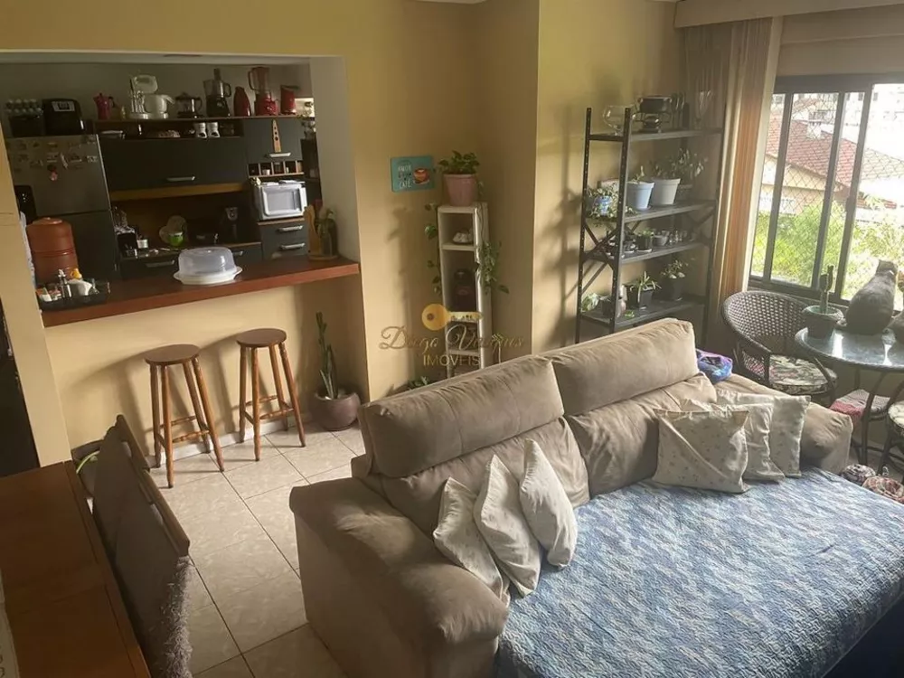 Apartamento à venda com 2 quartos, 70m² - Foto 1