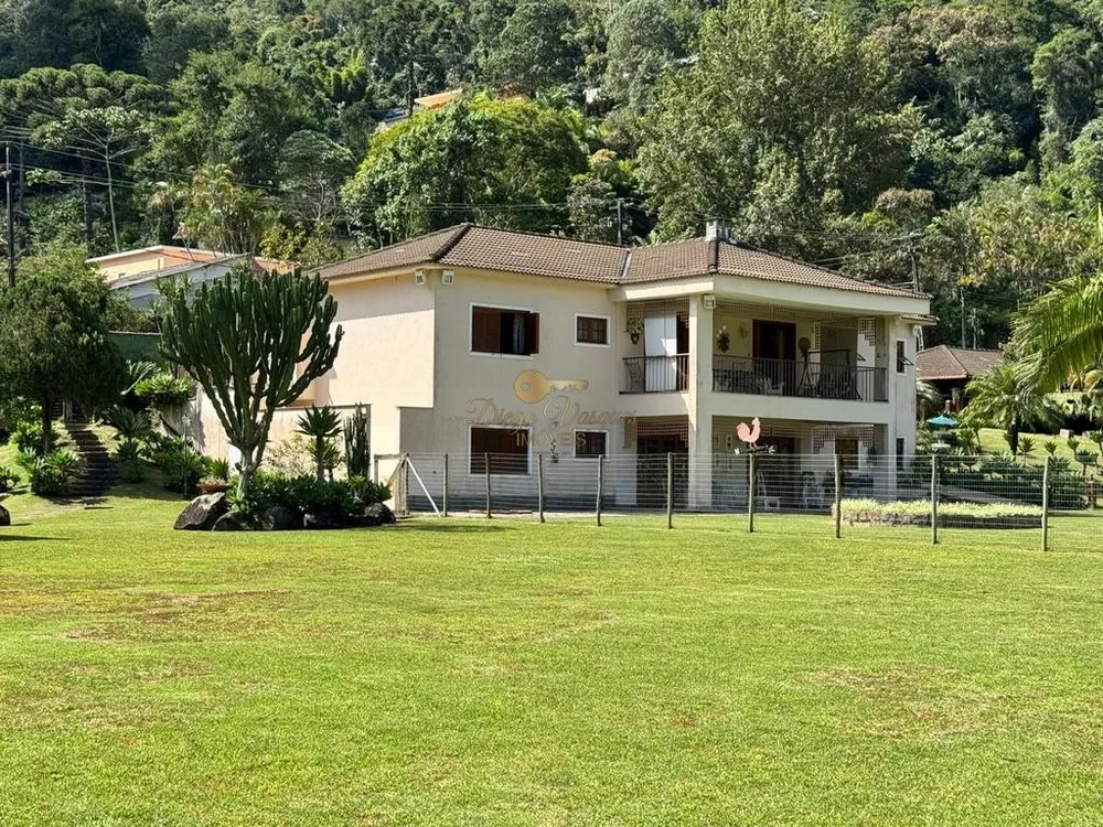 Casa, 6 quartos, 4131 m² - Foto 2