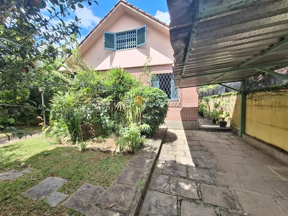 Casa, 3 quartos, 235 m² - Foto 2