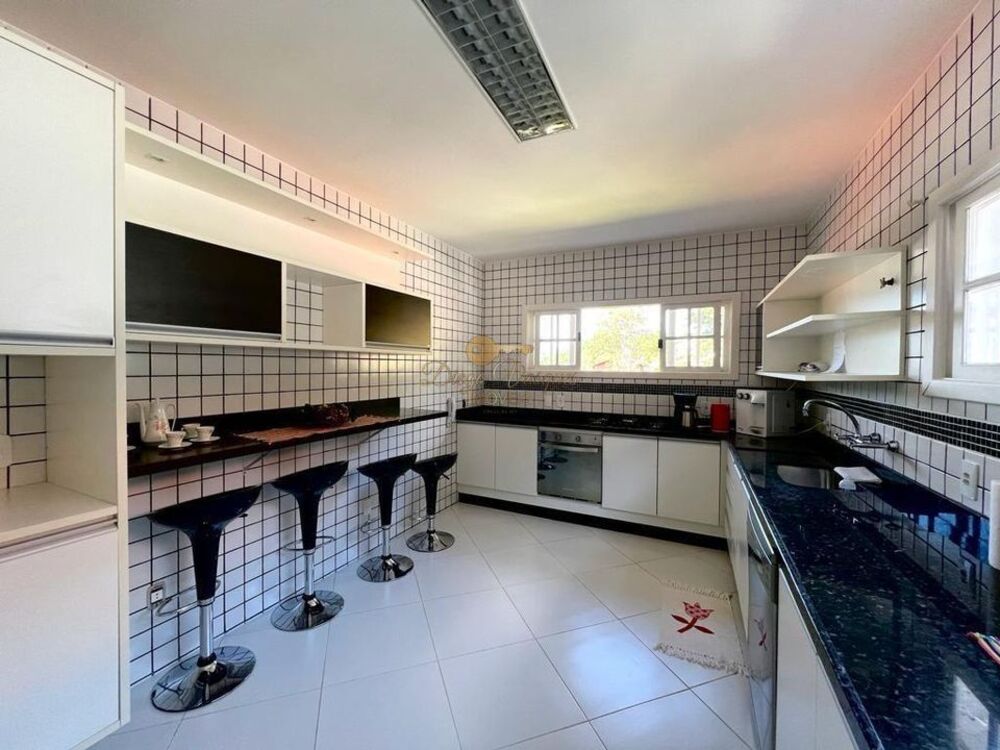 Casa à venda com 5 quartos, 370m² - Foto 2