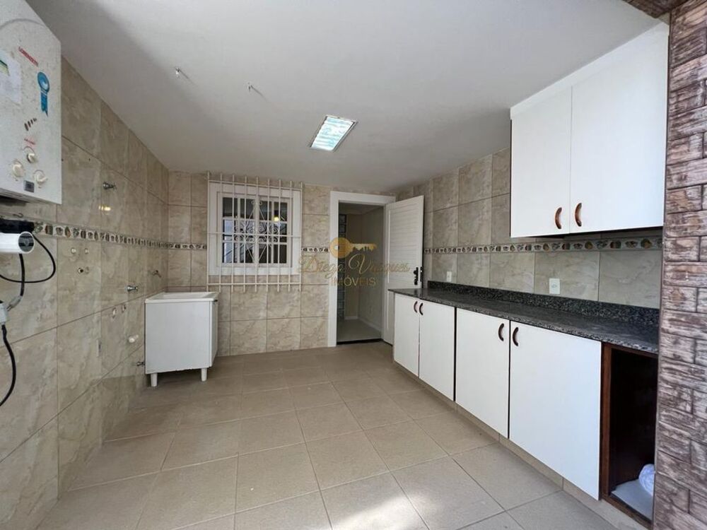 Casa à venda com 5 quartos, 370m² - Foto 6