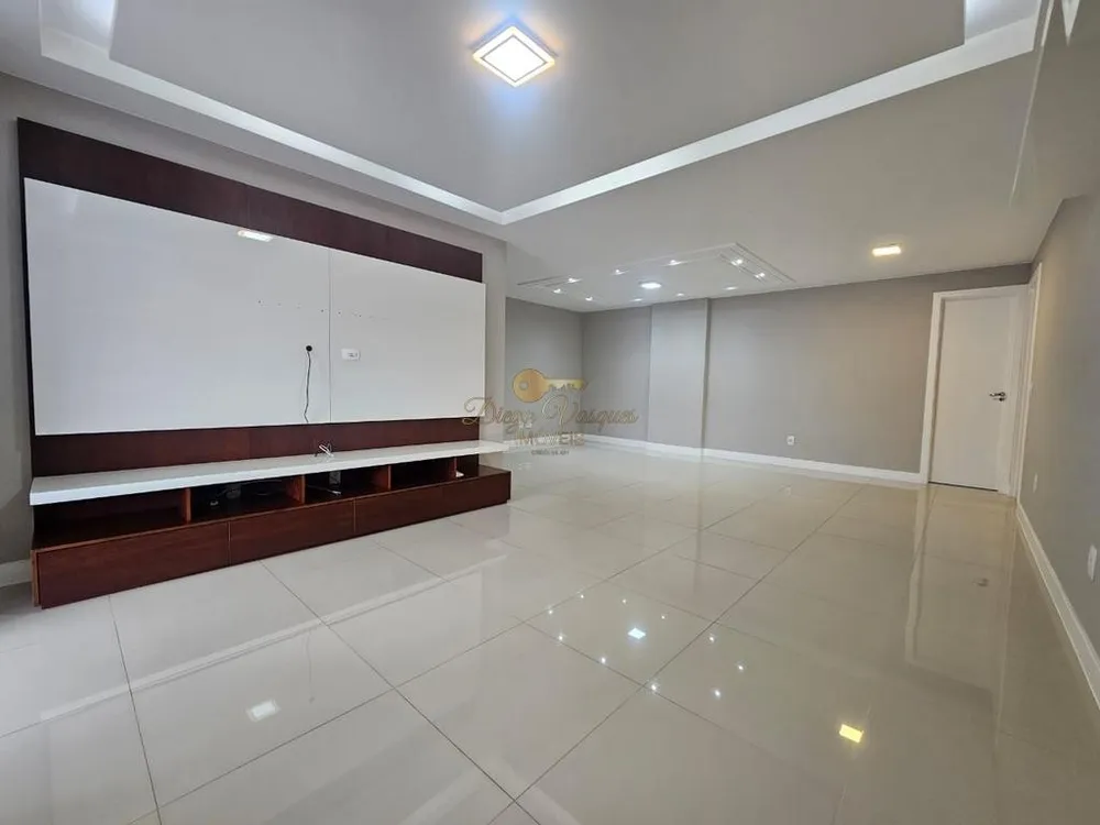 Apartamento, 4 quartos, 196 m² - Foto 2
