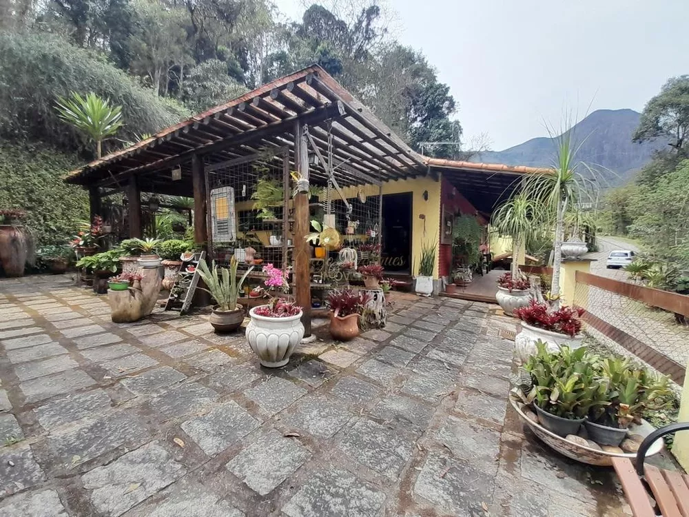 Casa de Condomínio à venda com 3 quartos, 1240m² - Foto 2