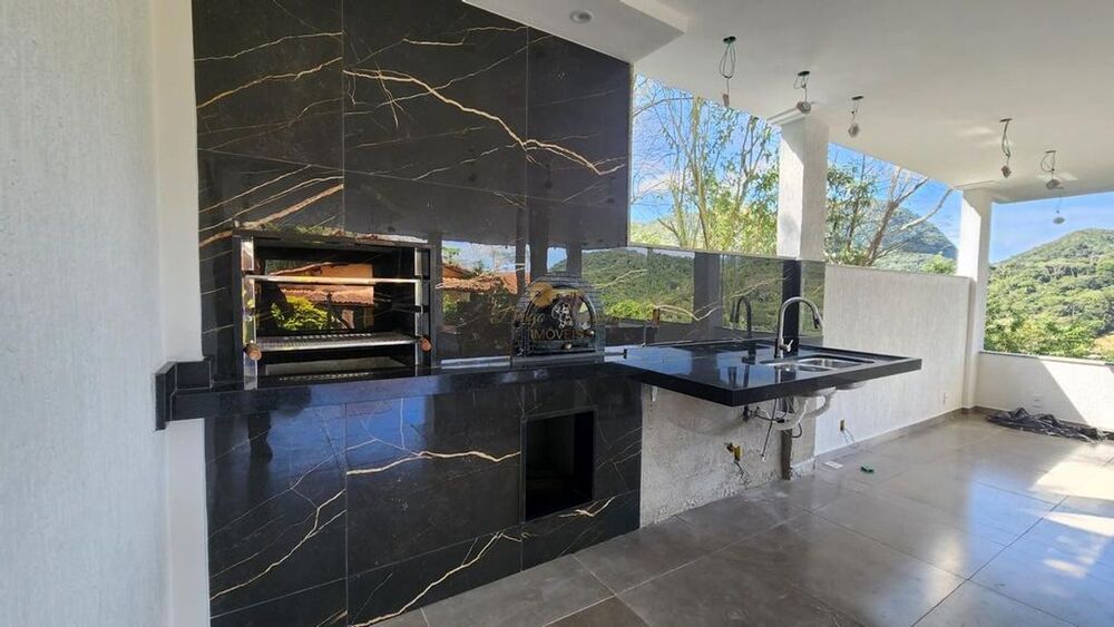 Casa de Condomínio à venda com 4 quartos, 440m² - Foto 2