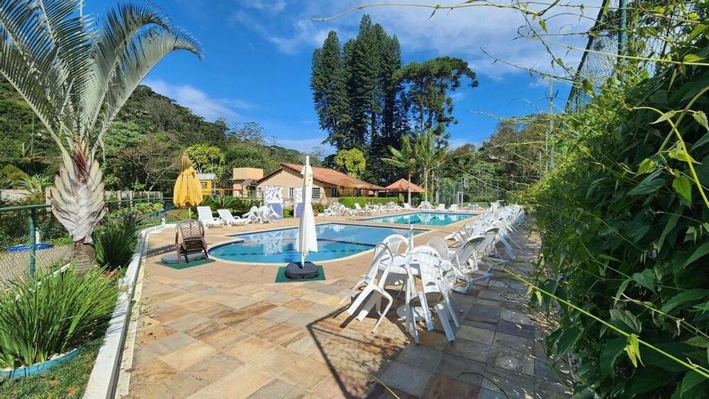 Casa de Condomínio à venda com 4 quartos, 440m² - Foto 3