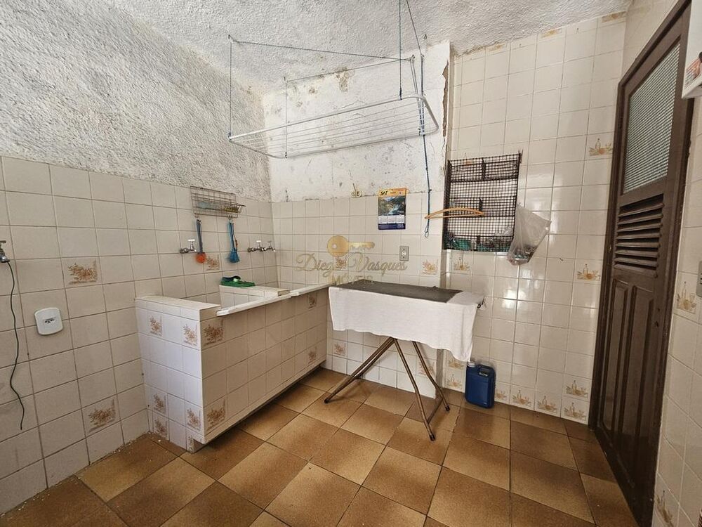 Casa à venda com 3 quartos, 90m² - Foto 12