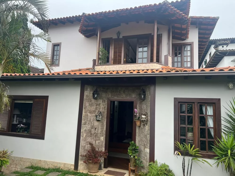 Casa, 2 quartos, 210 m² - Foto 1