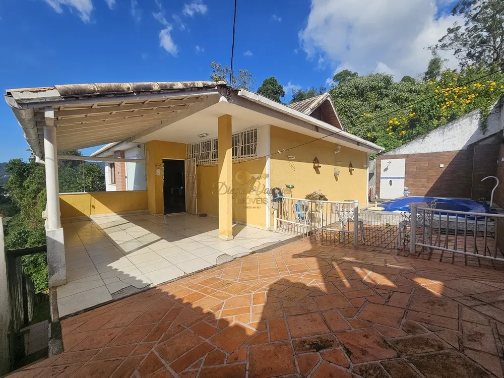 Casa, 4 quartos, 263 m² - Foto 1