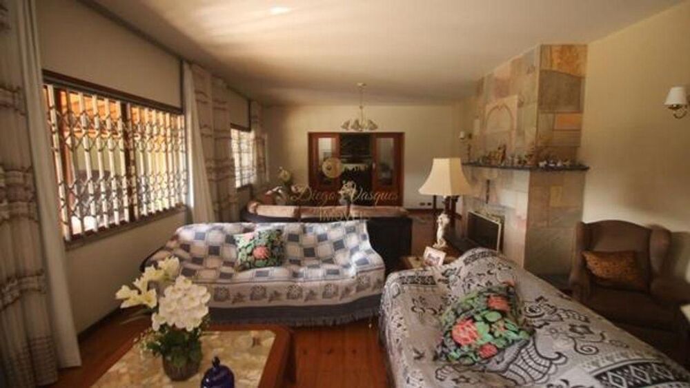 Casa à venda com 5 quartos, 5000m² - Foto 2