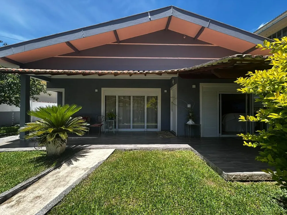 Casa, 3 quartos, 260 m² - Foto 1