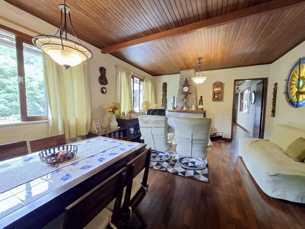 Casa, 5 quartos, 2255 m² - Foto 1