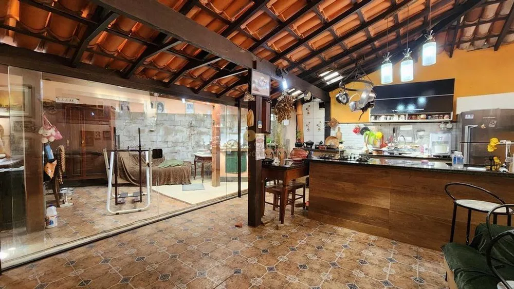 Casa, 3 quartos, 212 m² - Foto 3