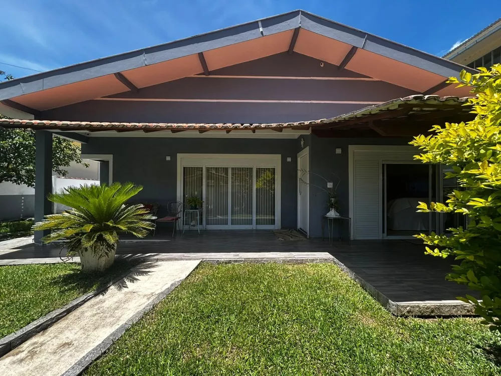 Casa, 3 quartos, 260 m² - Foto 1