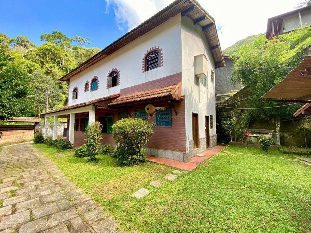 Casa à venda com 3 quartos, 900m² - Foto 1