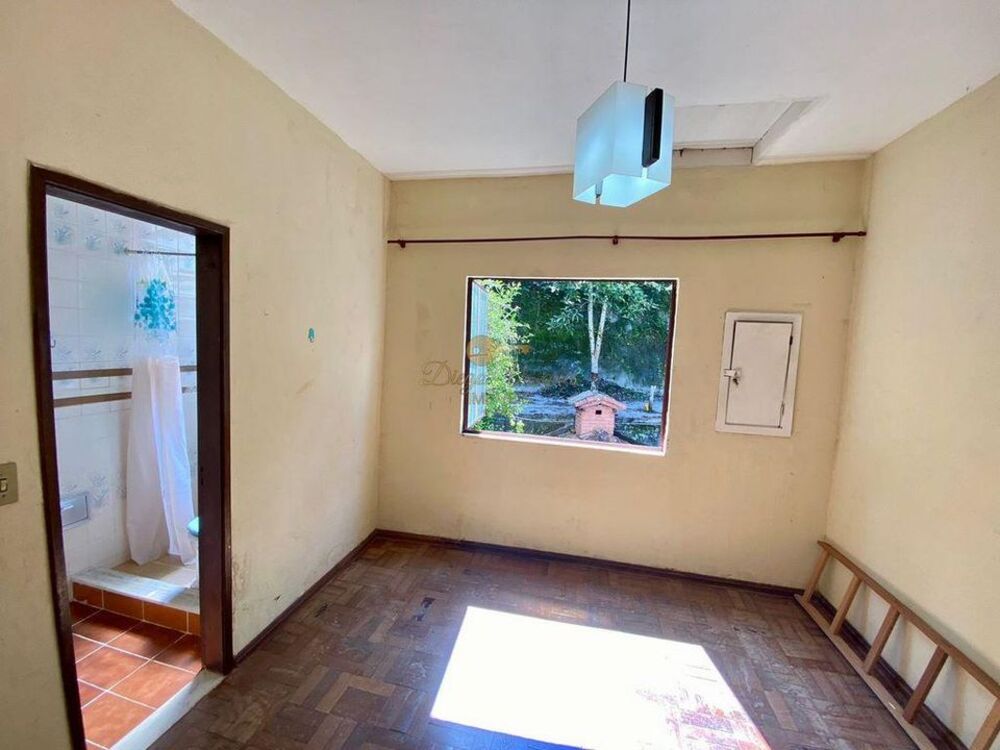 Casa à venda com 3 quartos, 900m² - Foto 5