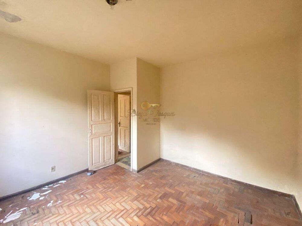 Casa à venda com 2 quartos, 720m² - Foto 3