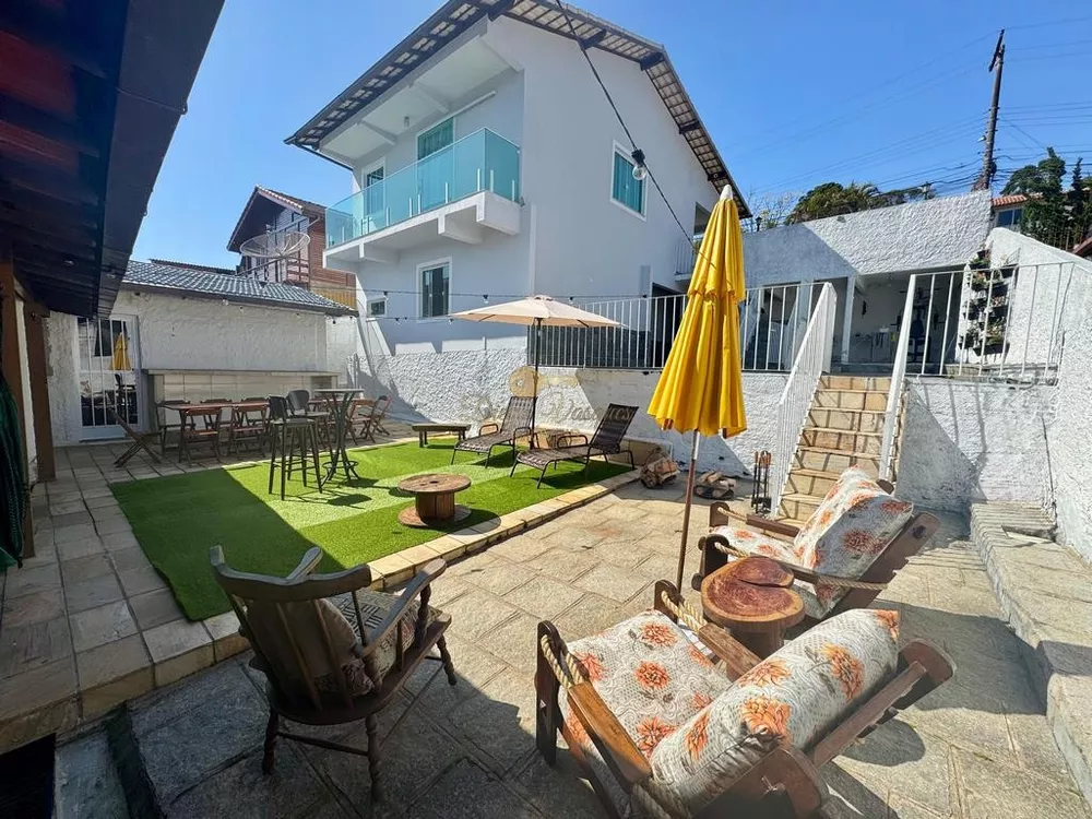 Casa, 4 quartos, 138 m² - Foto 1