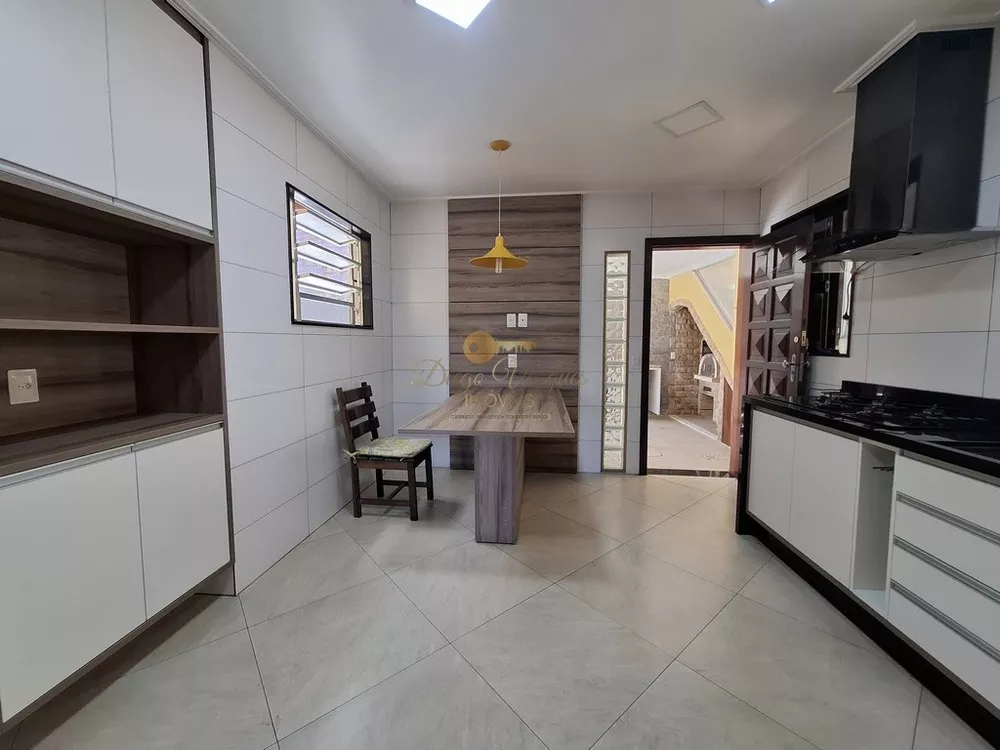 Casa, 3 quartos, 265 m² - Foto 10