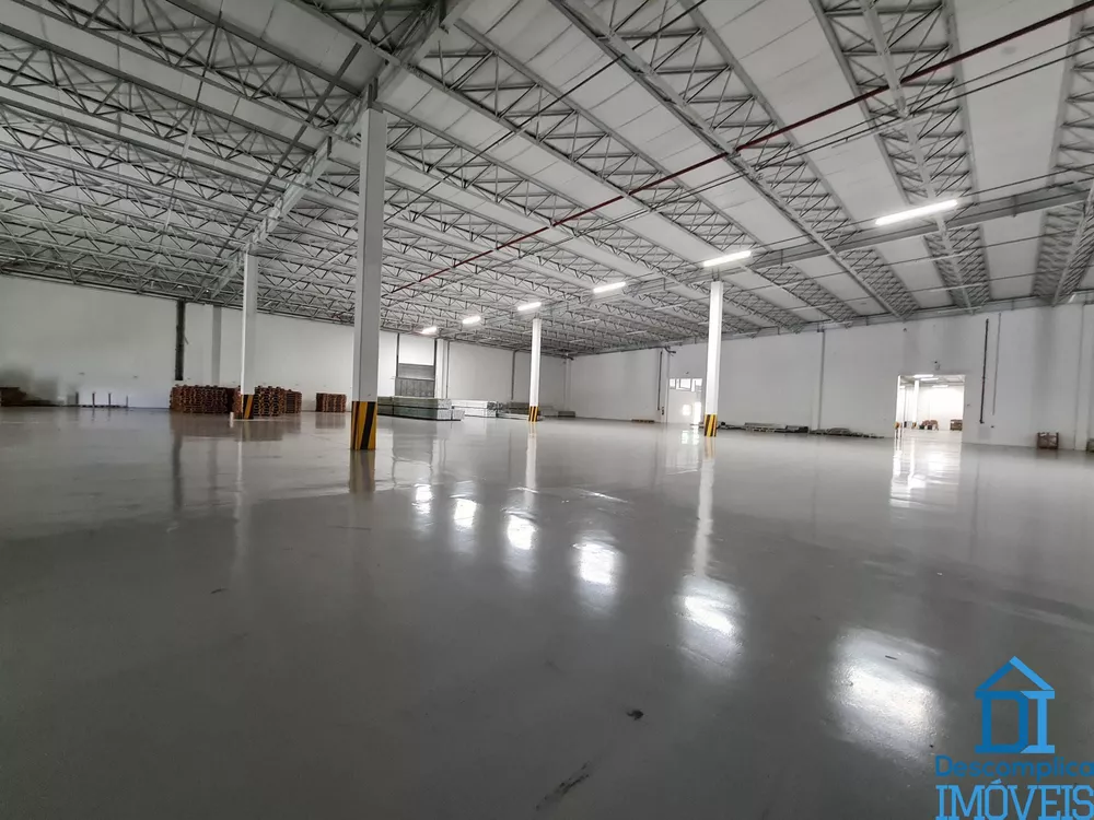 Depósito-Galpão-Armazém para alugar com 2 quartos, 6300m² - Foto 13