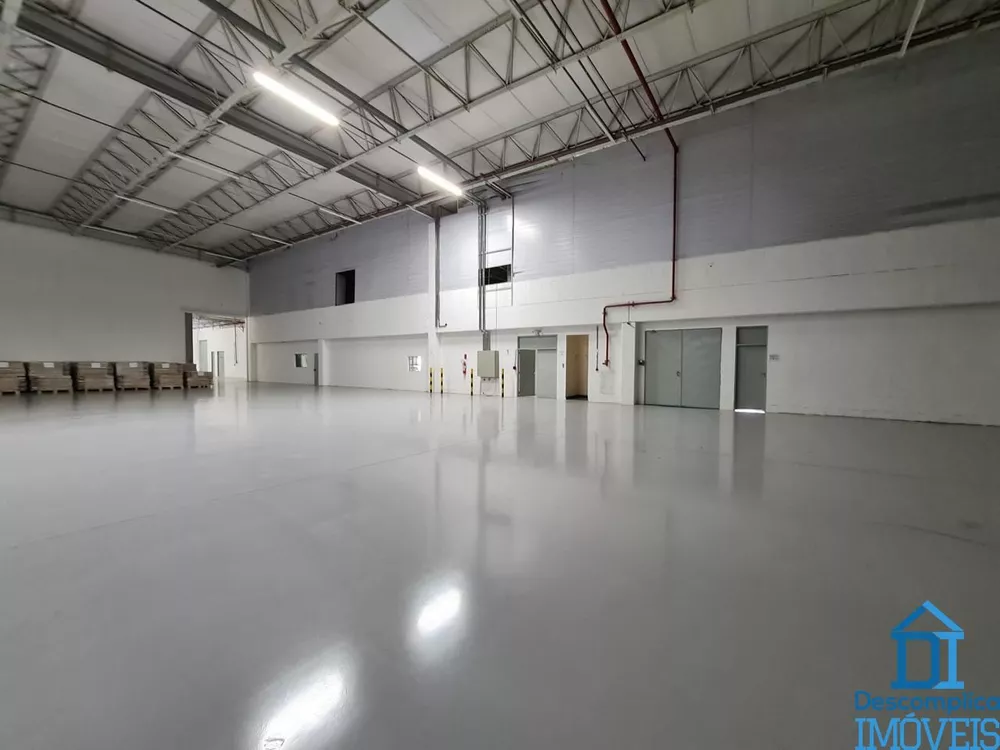 Depósito-Galpão-Armazém para alugar com 2 quartos, 6300m² - Foto 11