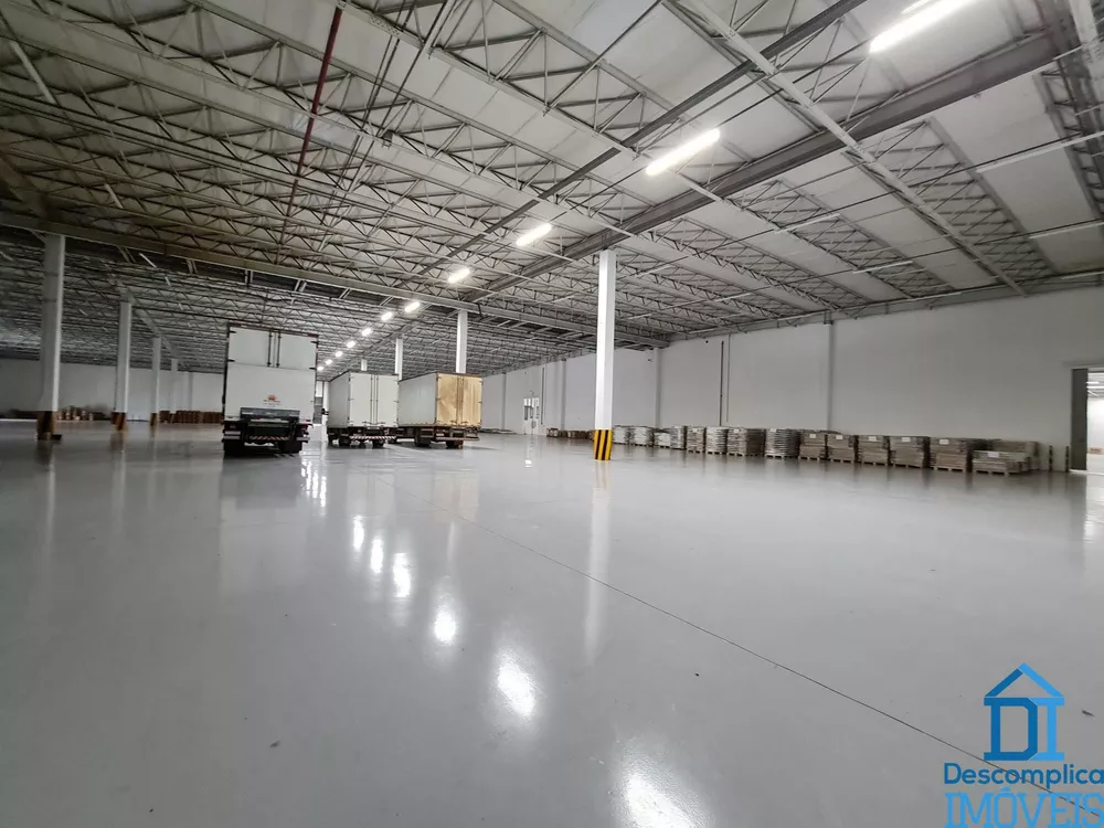 Depósito-Galpão-Armazém para alugar com 2 quartos, 6300m² - Foto 1