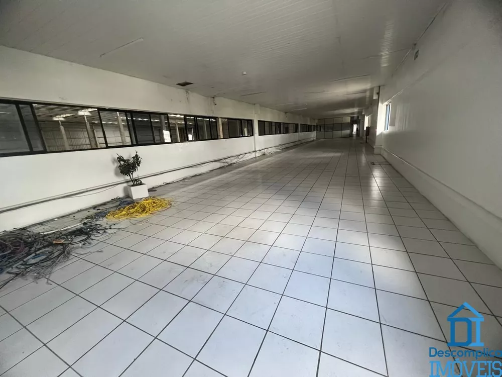 Depósito-Galpão-Armazém para alugar com 8 quartos, 7050m² - Foto 7