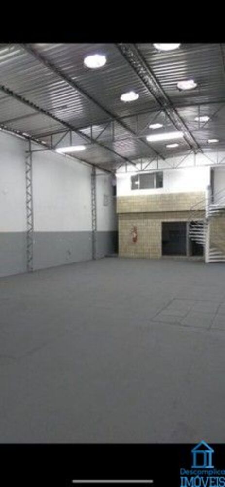 Depósito-Galpão-Armazém para alugar com 6 quartos, 498m² - Foto 2