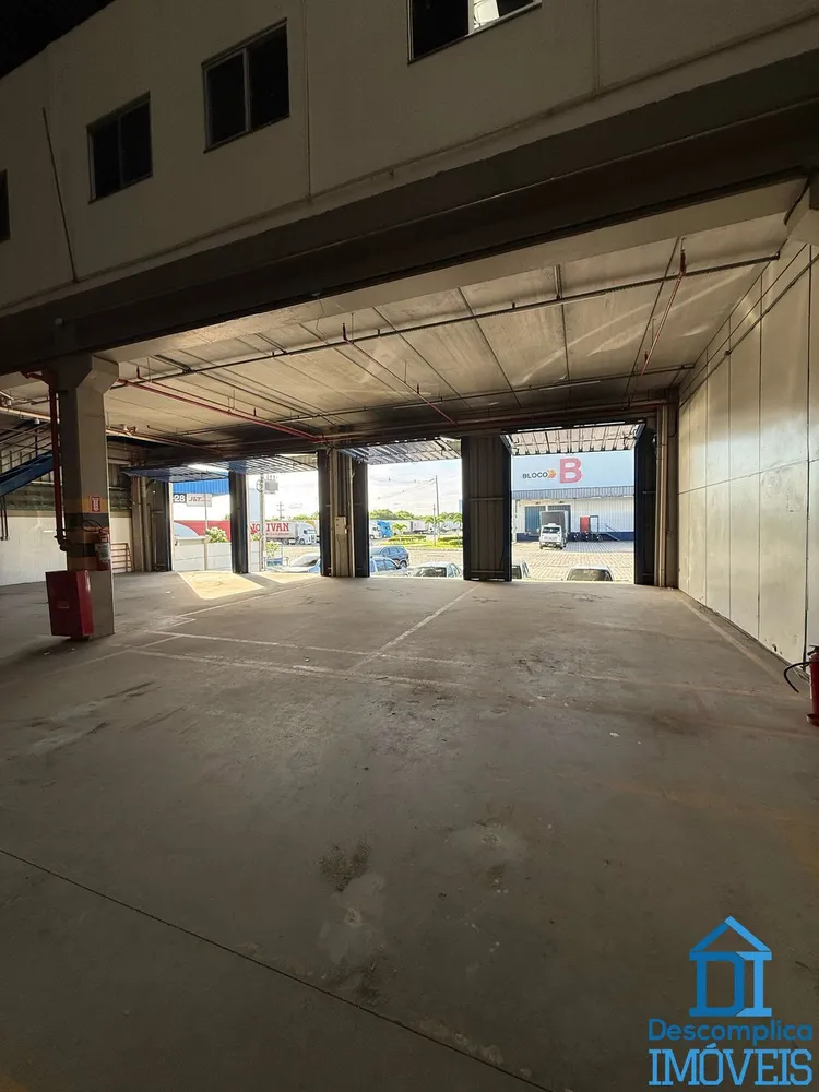 Depósito-Galpão, 8656 m² - Foto 2