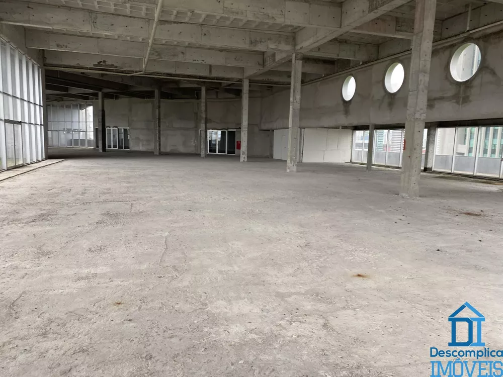 Conjunto Comercial-Sala para alugar com 3 quartos, 1837m² - Foto 1