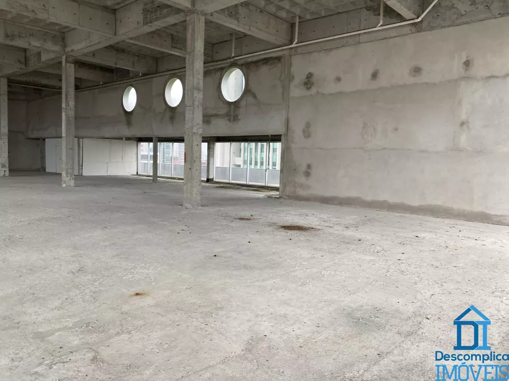 Conjunto Comercial-Sala para alugar com 3 quartos, 1837m² - Foto 2