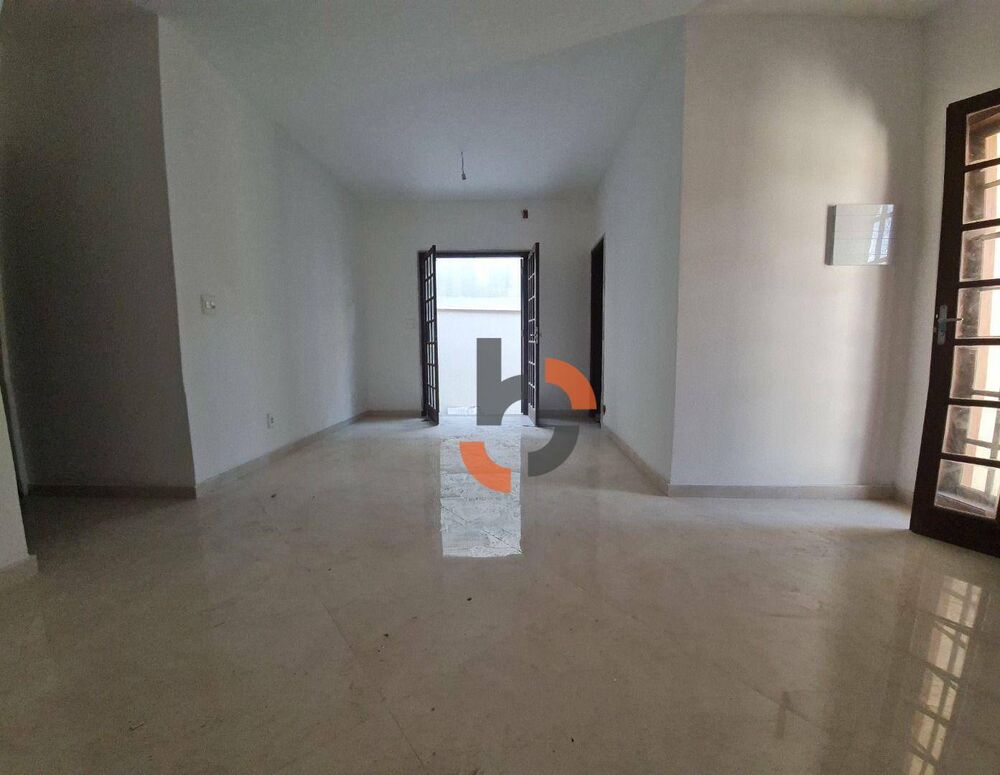 Casa à venda com 3 quartos, 115m² - Foto 1