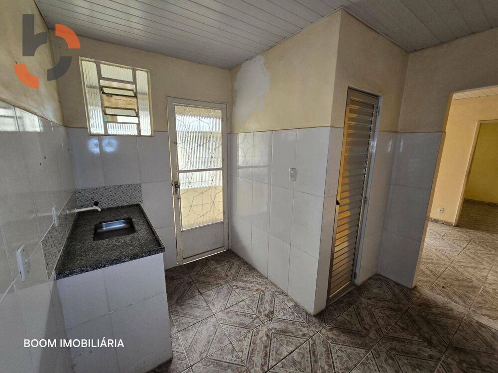 Casa à venda com 1 quarto, 235m² - Foto 8