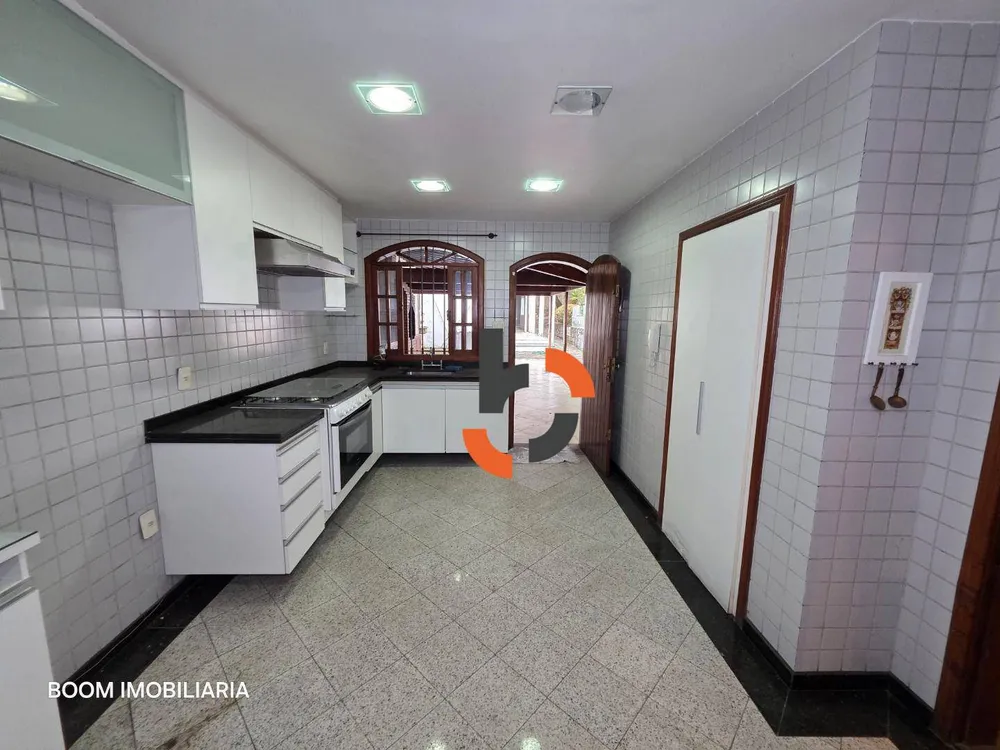 Casa, 6 quartos, 233 m² - Foto 13