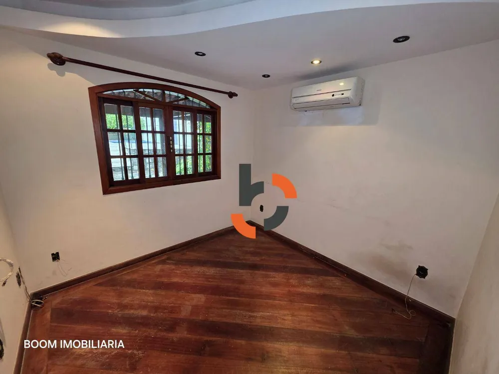 Casa, 6 quartos, 233 m² - Foto 9