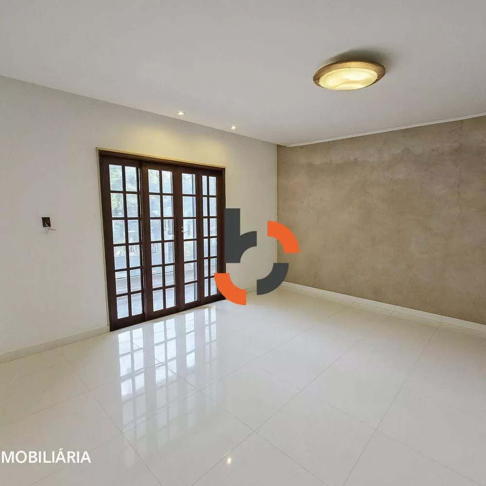 Casa, 3 quartos, 320 m² - Foto 1
