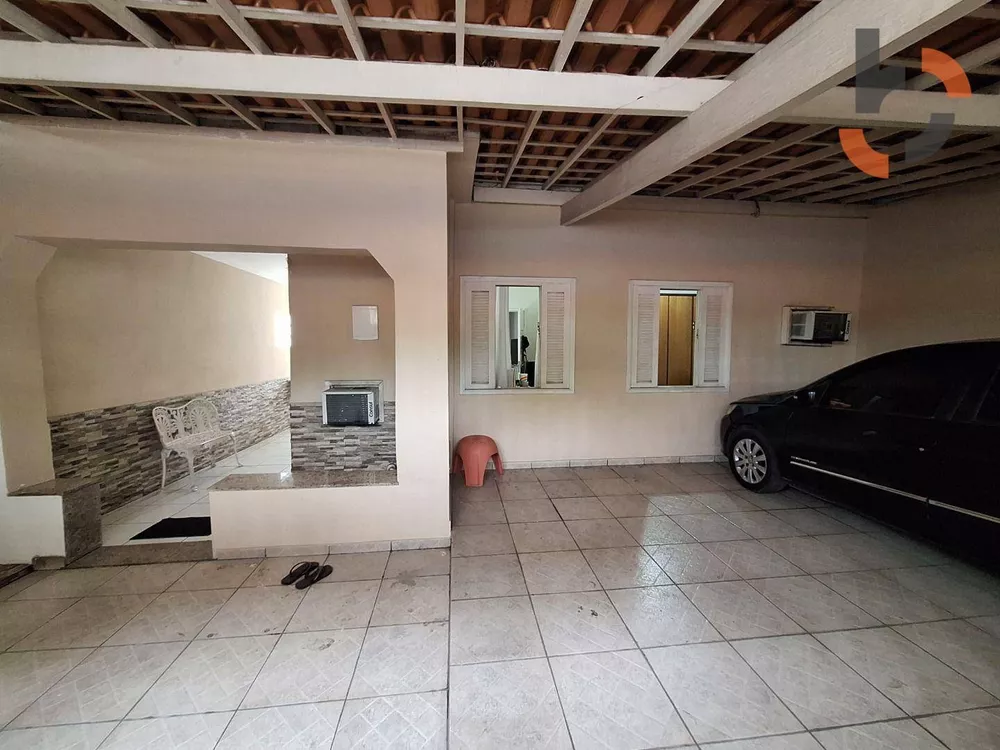 Casa, 3 quartos, 197 m² - Foto 2