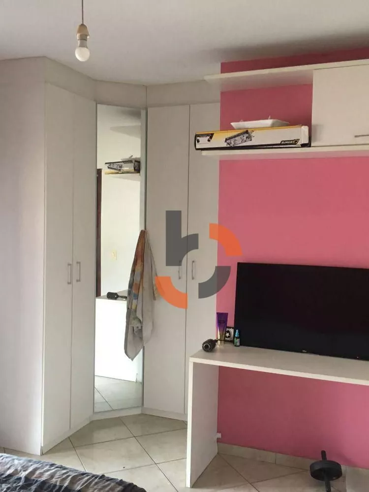 Casa à venda com 2 quartos, 62m² - Foto 17