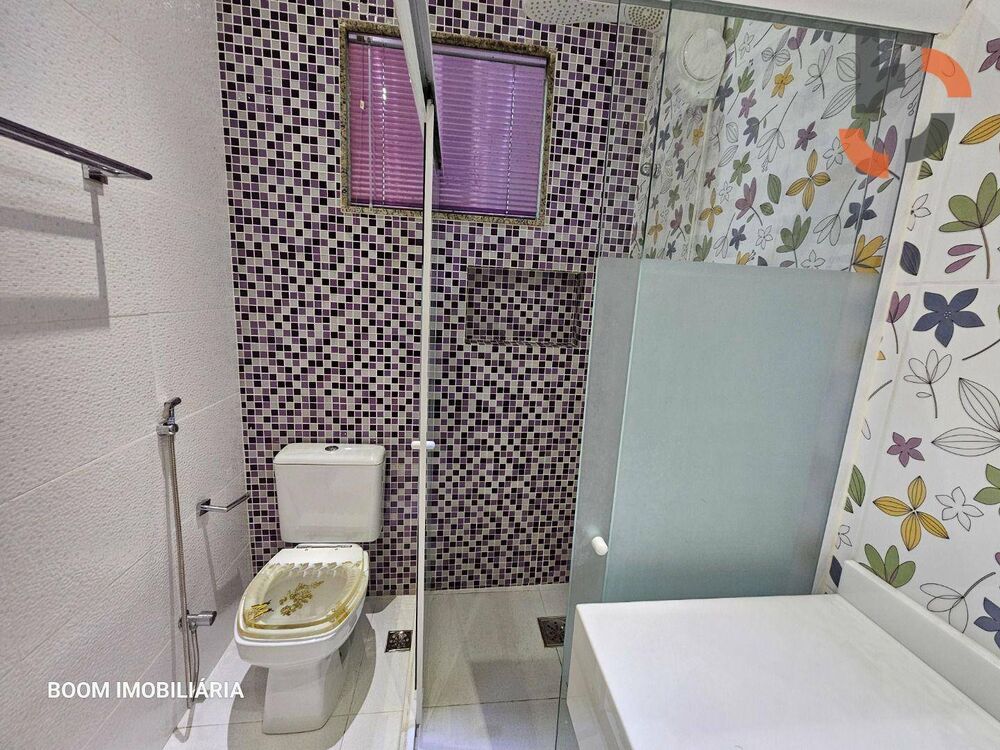 Casa, 5 quartos, 218 m² - Foto 3