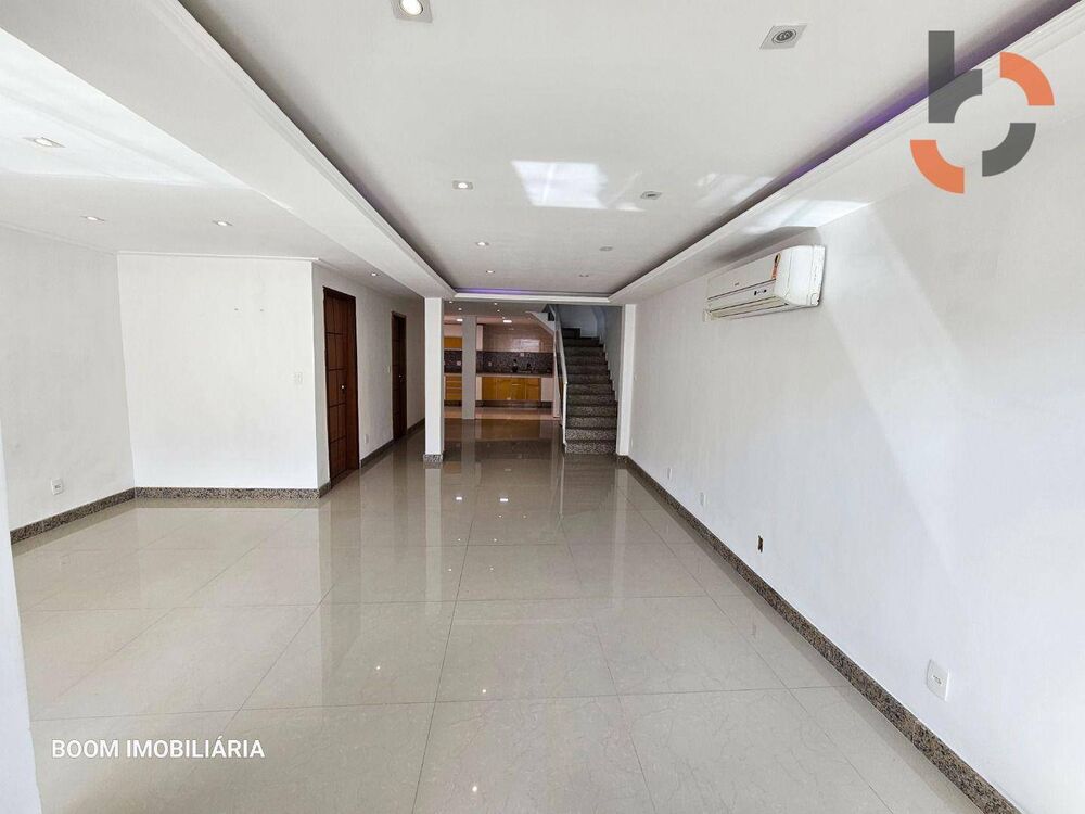 Casa, 5 quartos, 218 m² - Foto 1