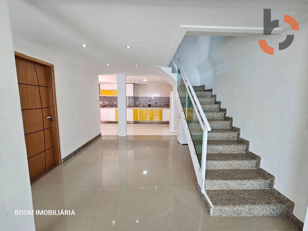 Casa, 5 quartos, 218 m² - Foto 4