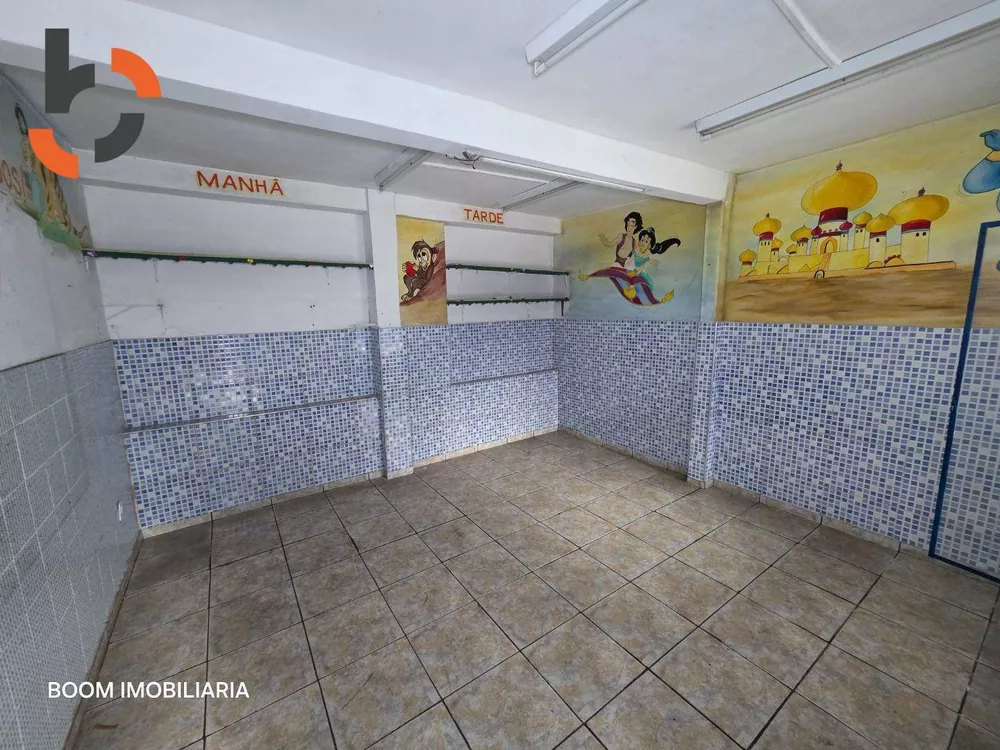 Casa, 7 quartos, 268 m² - Foto 2