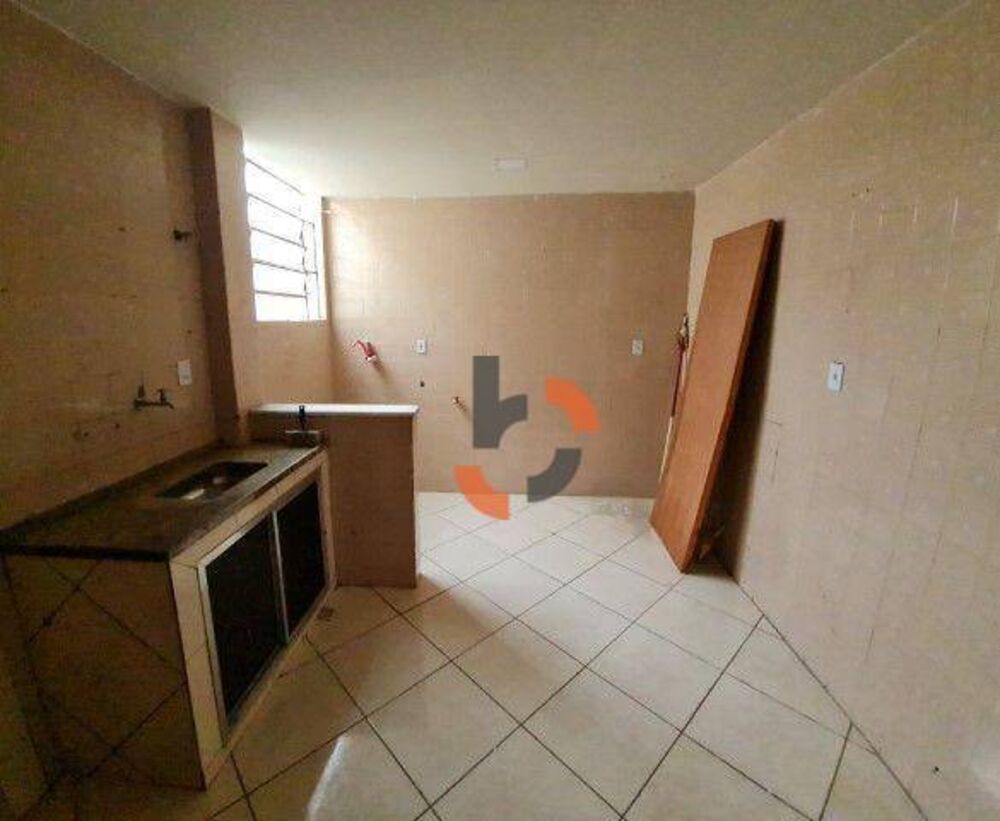 Casa, 6 quartos, 176 m² - Foto 3