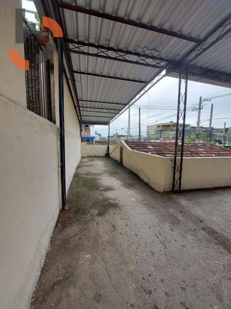 Casa à venda com 4 quartos, 105m² - Foto 3
