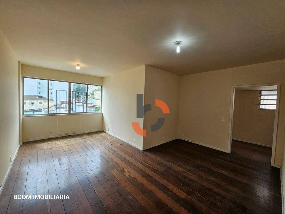 Apartamento à venda com 3 quartos, 93m² - Foto 1