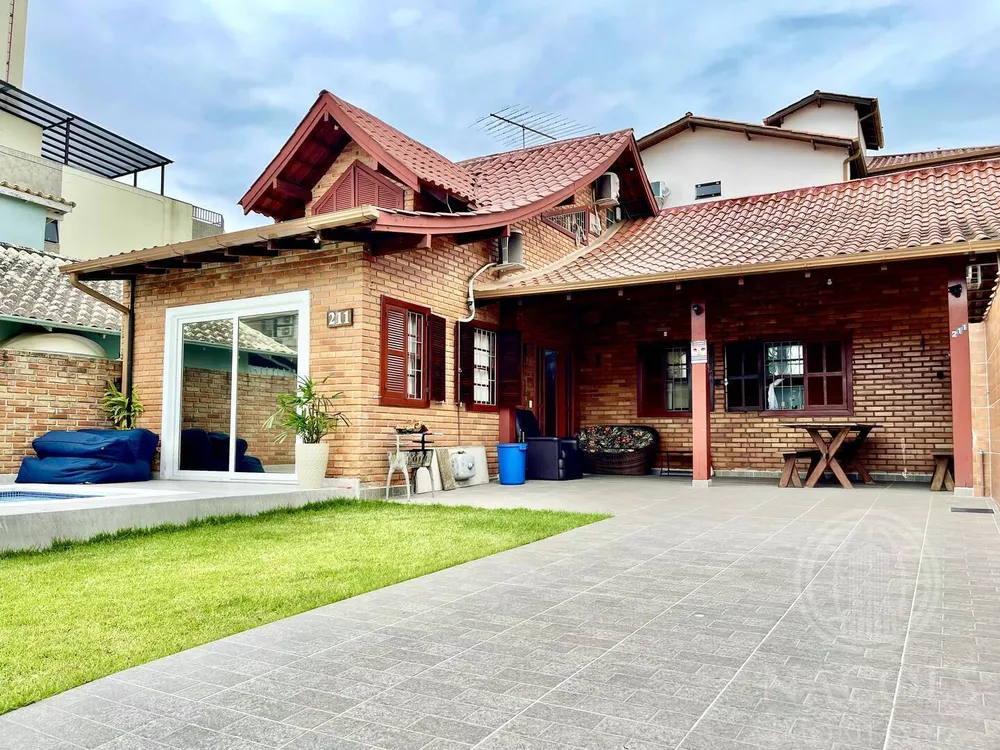 Casa, 3 quartos, 250 m² - Foto 2