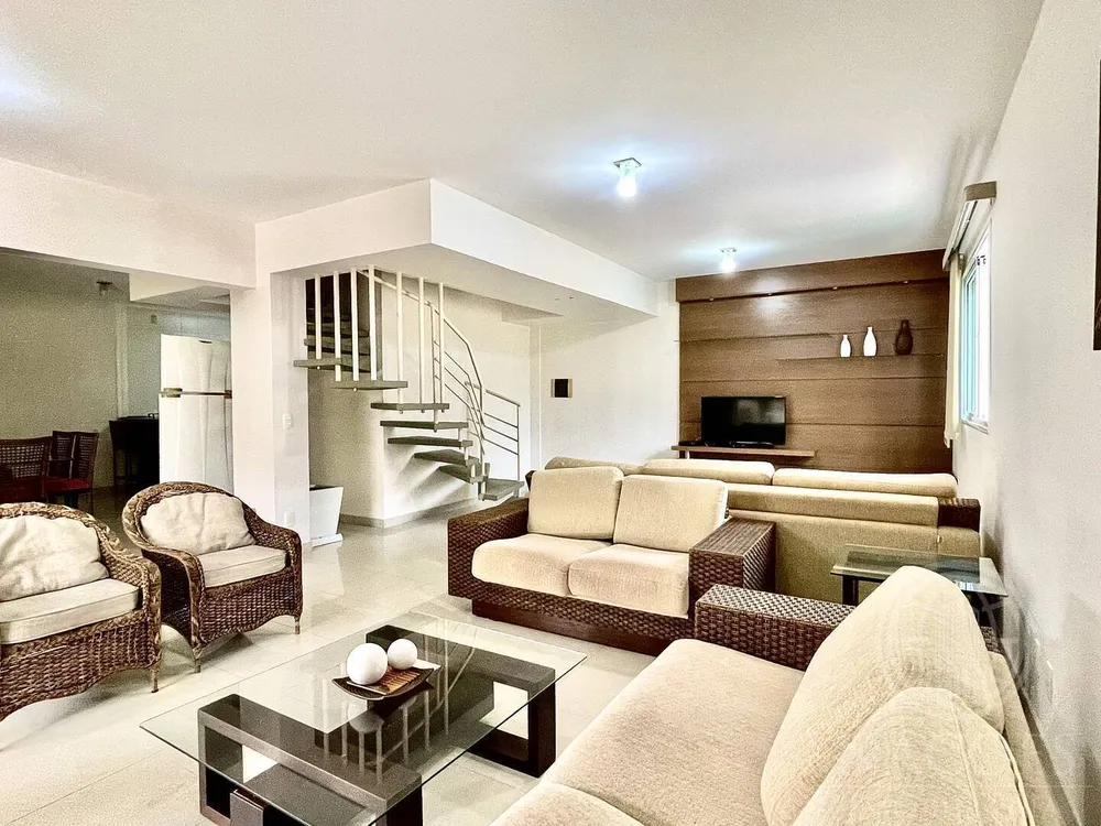 Casa, 4 quartos, 220 m² - Foto 4