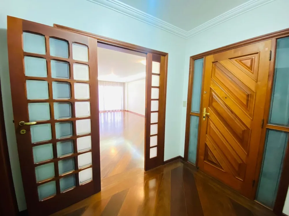 Apartamento, 3 quartos, 194 m² - Foto 2