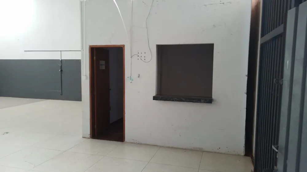 Depósito-Galpão, 210 m² - Foto 1