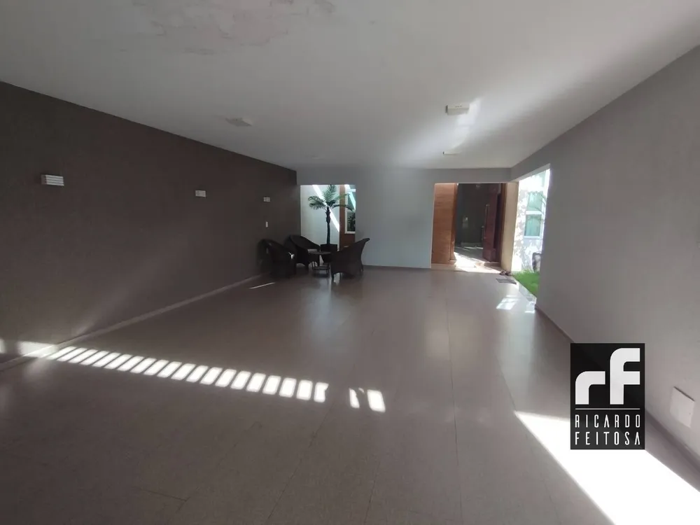 Casa, 3 quartos, 220 m² - Foto 2