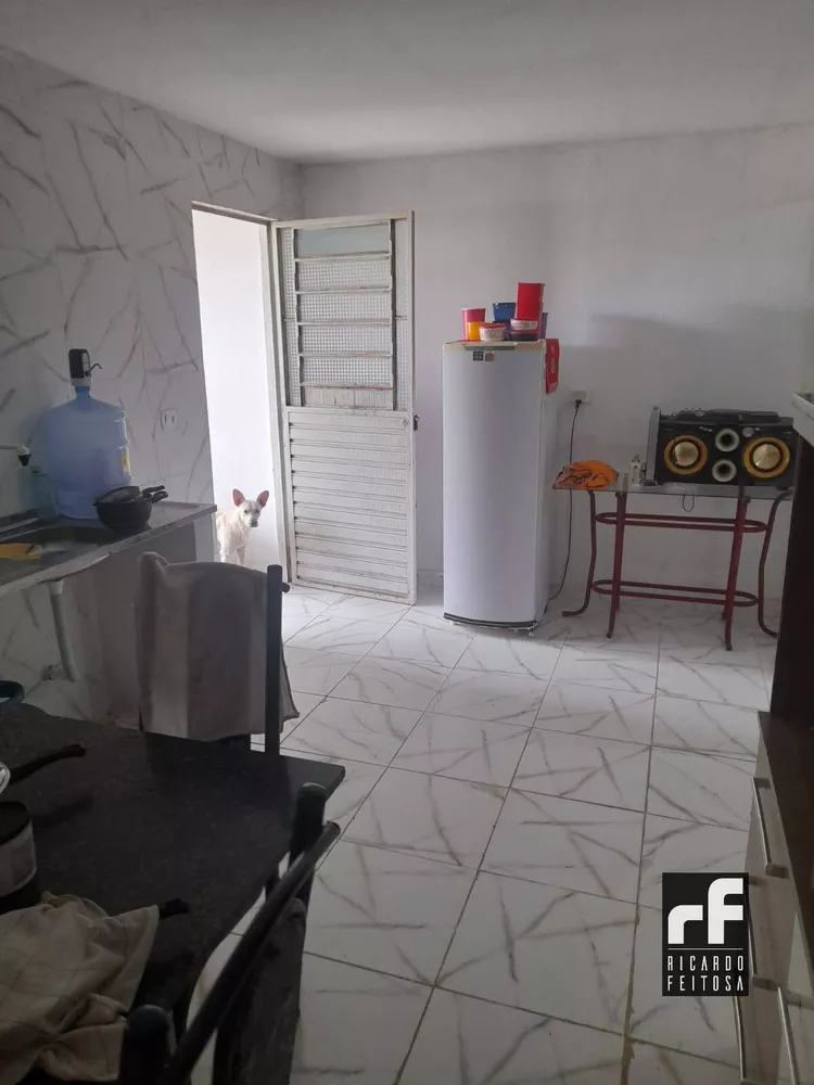 Casa à venda com 2 quartos, 31m² - Foto 5